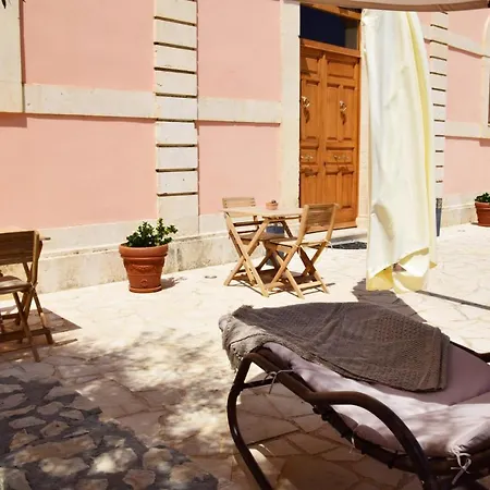 Antico Casale Benali Bed and Breakfast *
